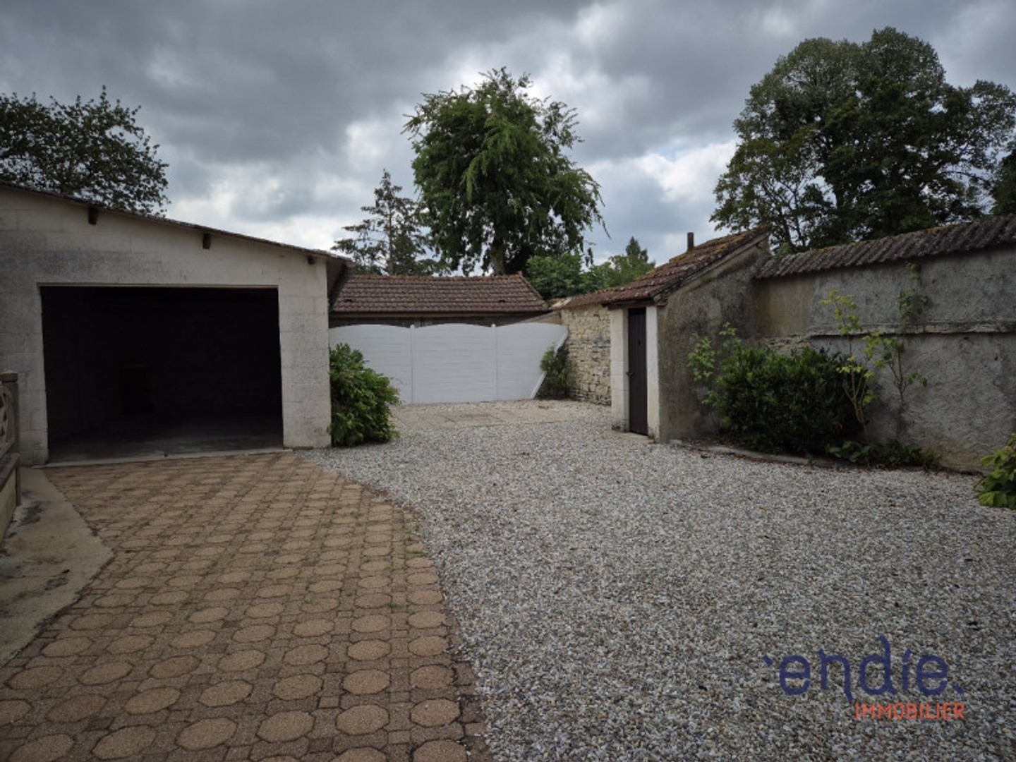 Maison à vendre - 5 pièces - 100m2 - Sancoins (18600)