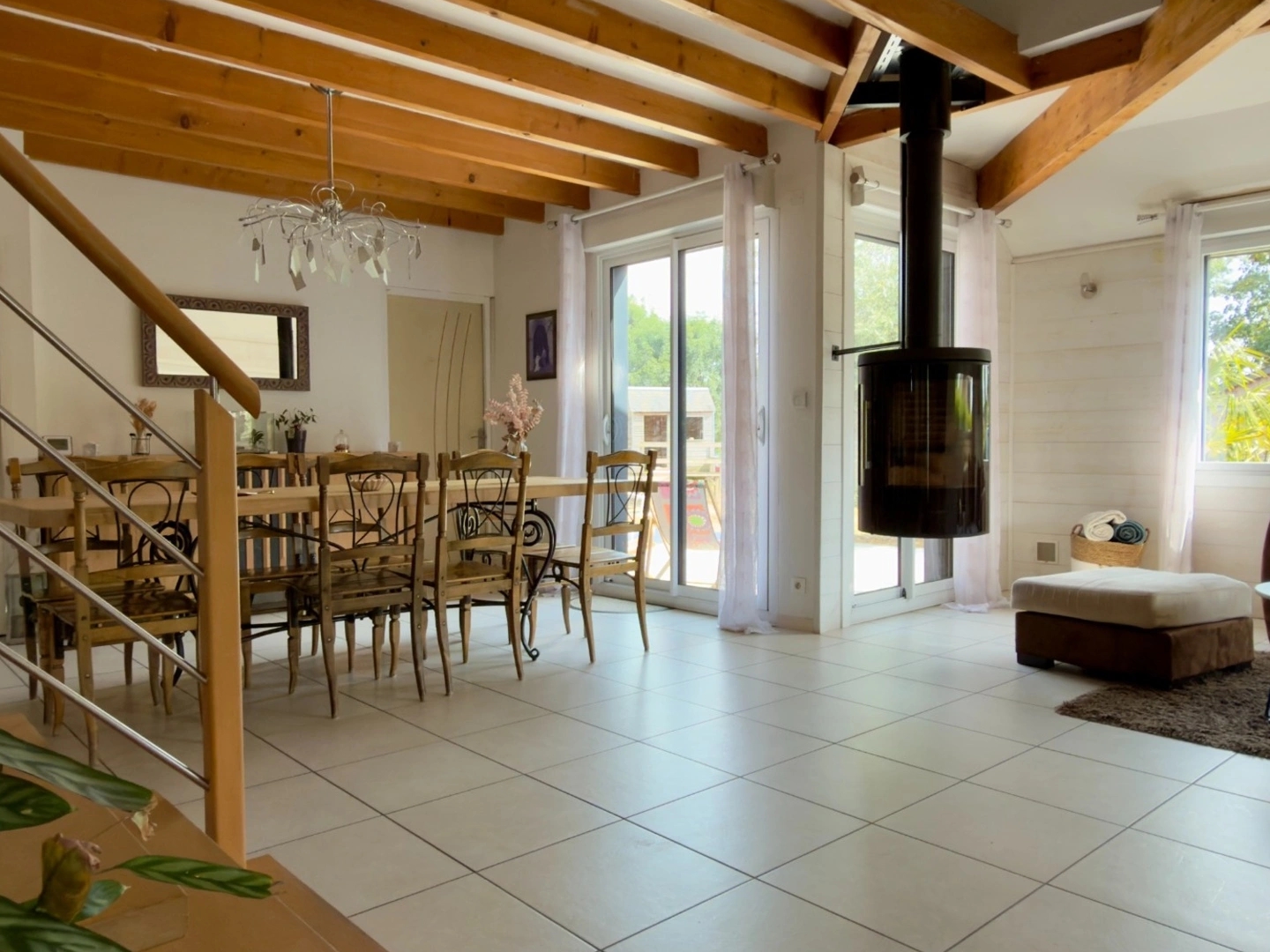 Maison à vendre - 7 pièces - 137m2 - Allonnes (49650)