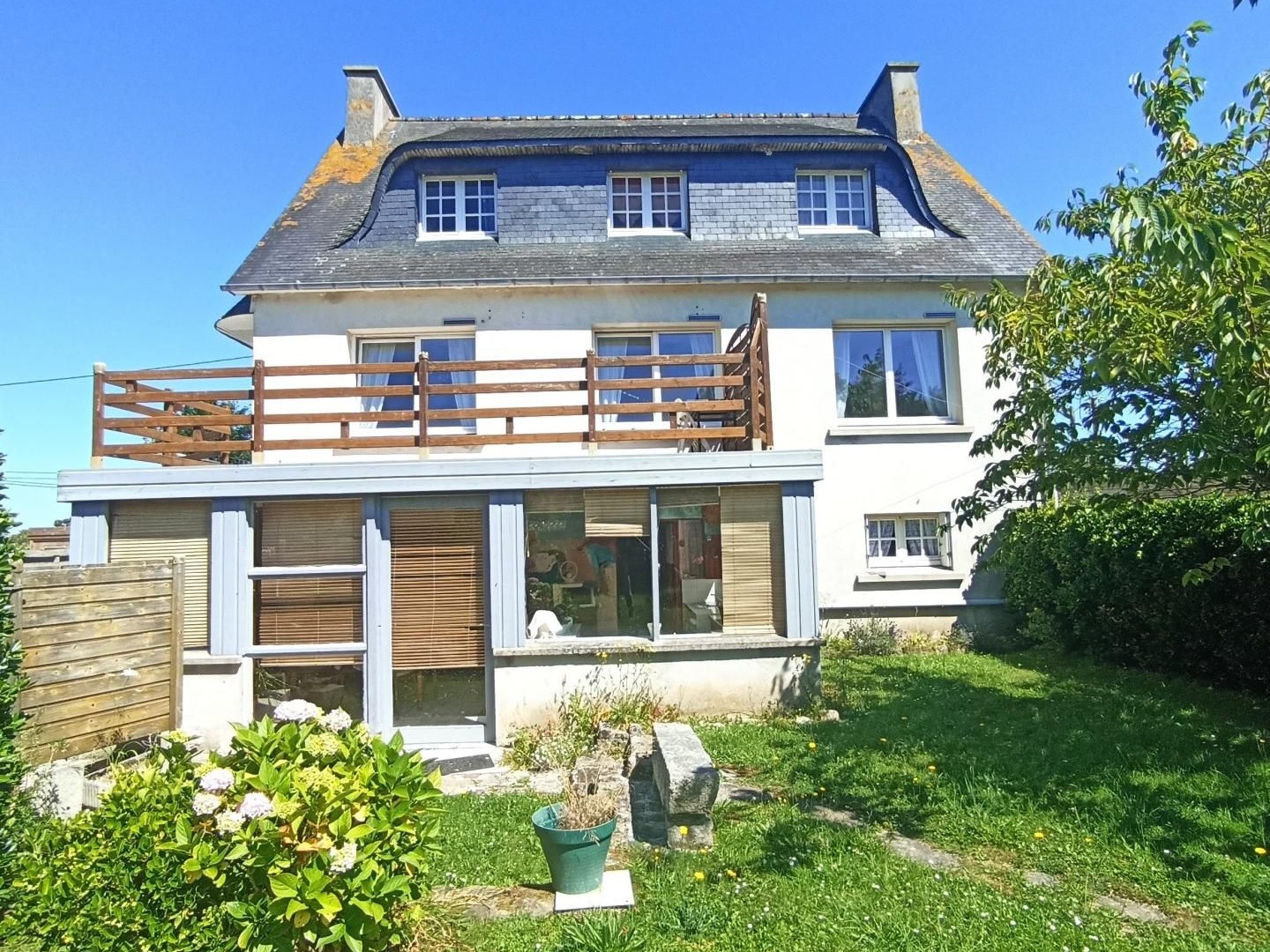 Maison 16 pièces 211 m²