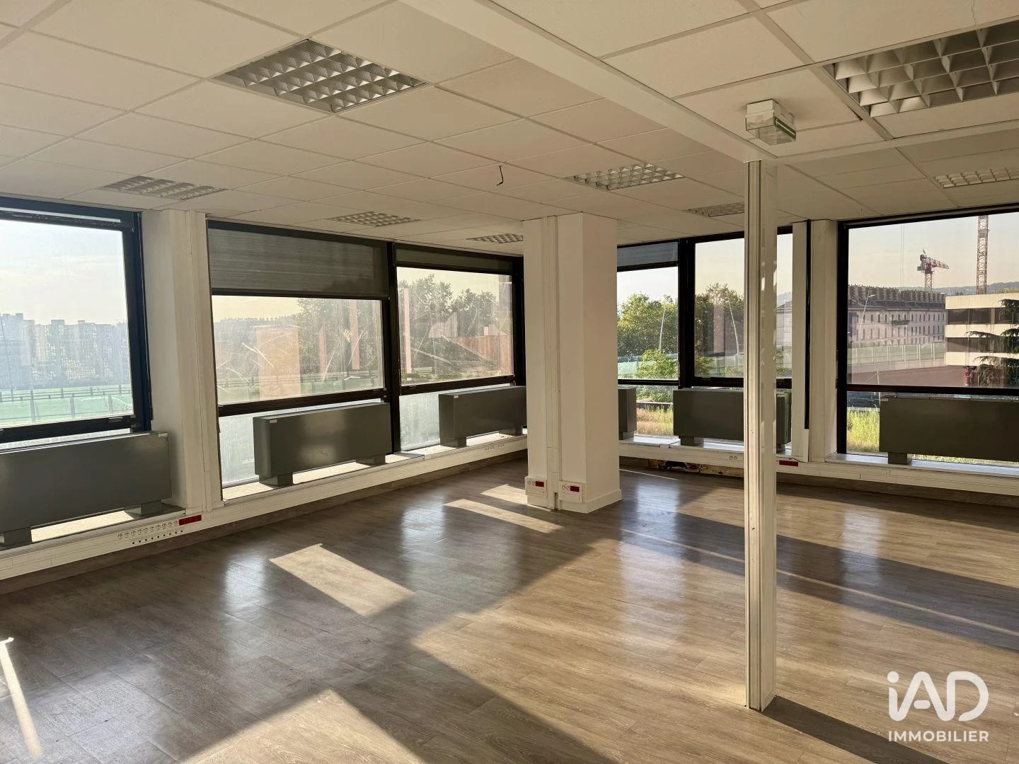Immeuble à vendre - 1236m2 - Saint-Cloud (92210)