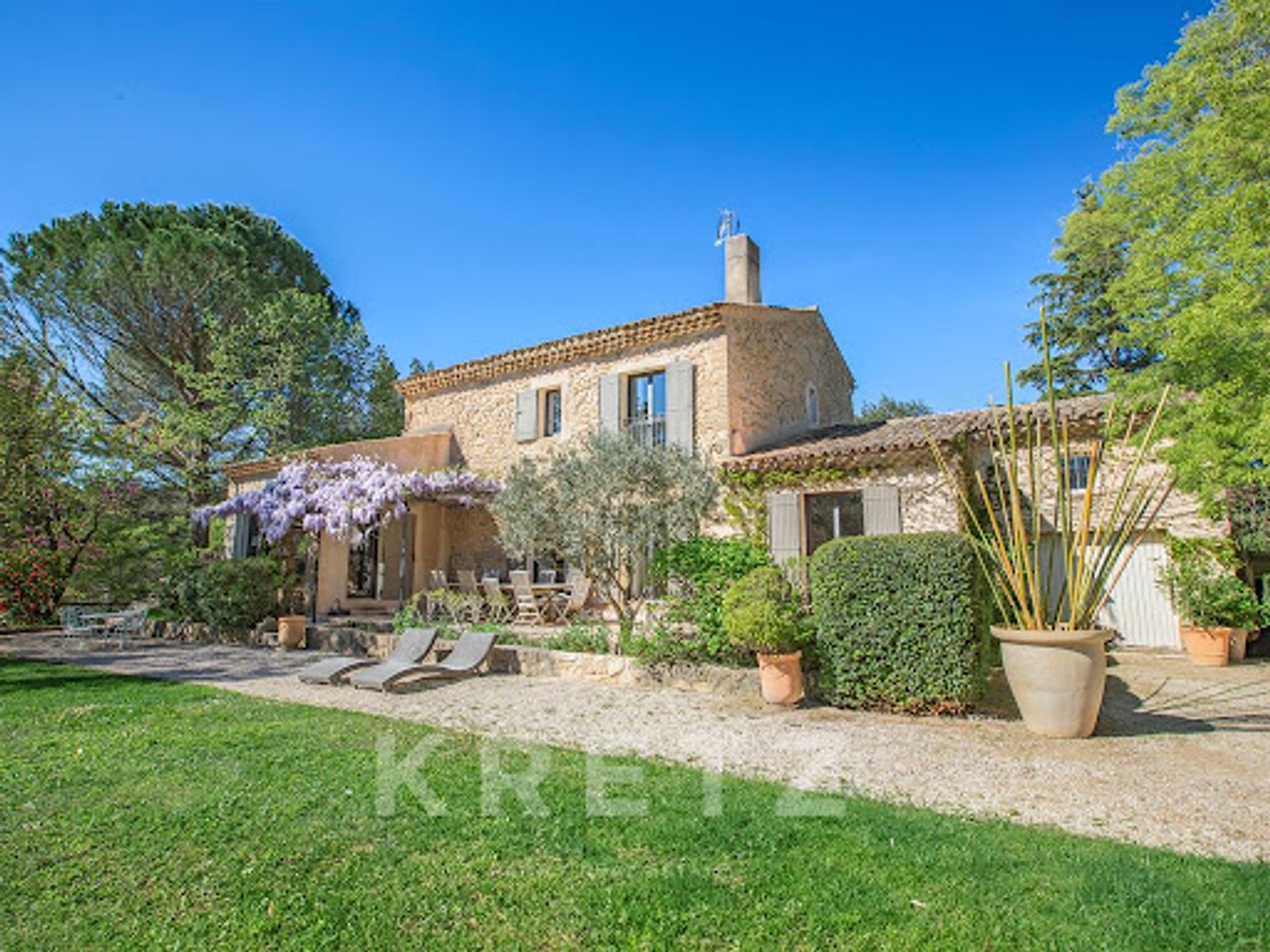 Mas provençal 10 pièces 300 m²