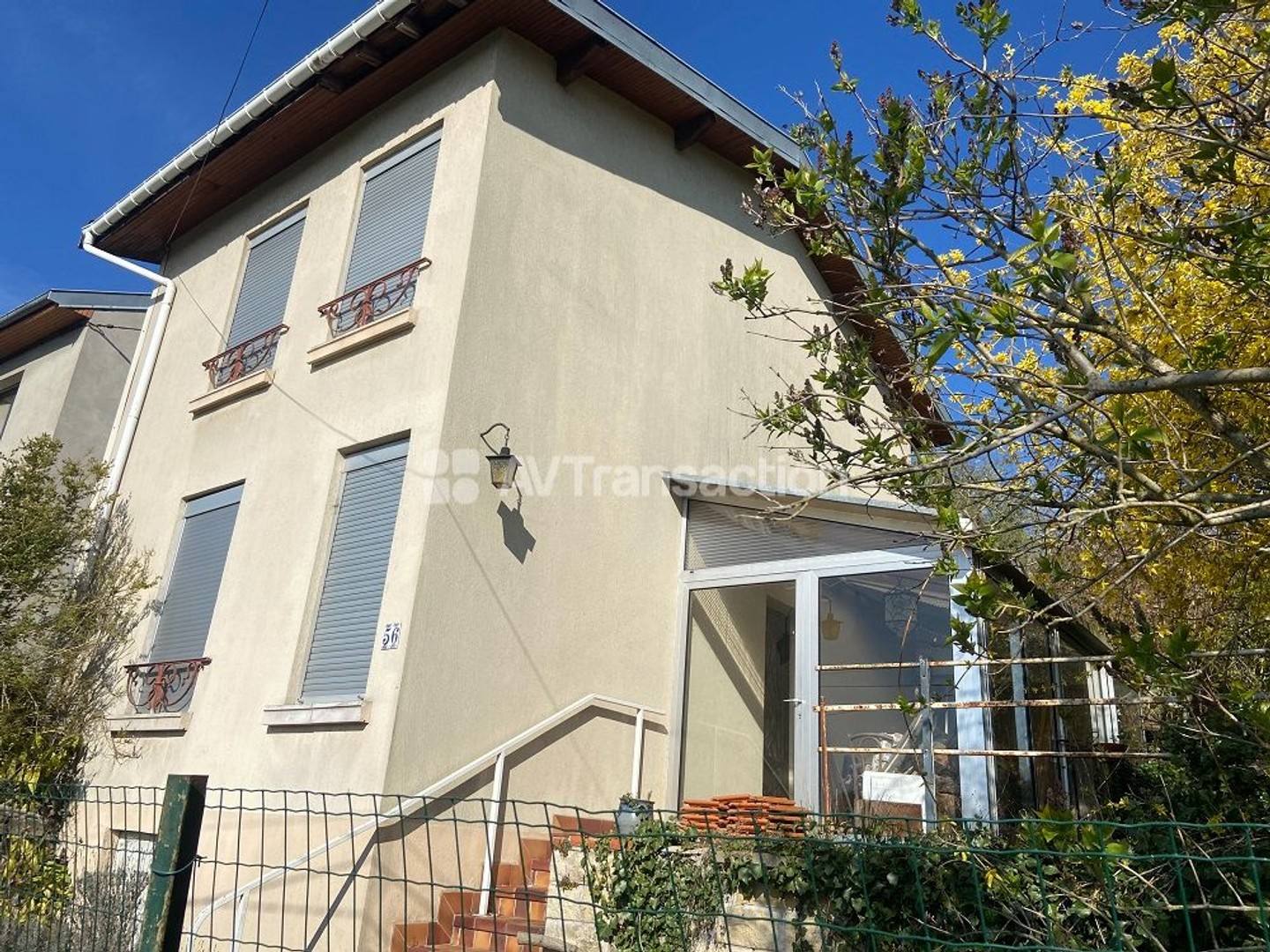 Maison de 75m² avec véranda et grand verger