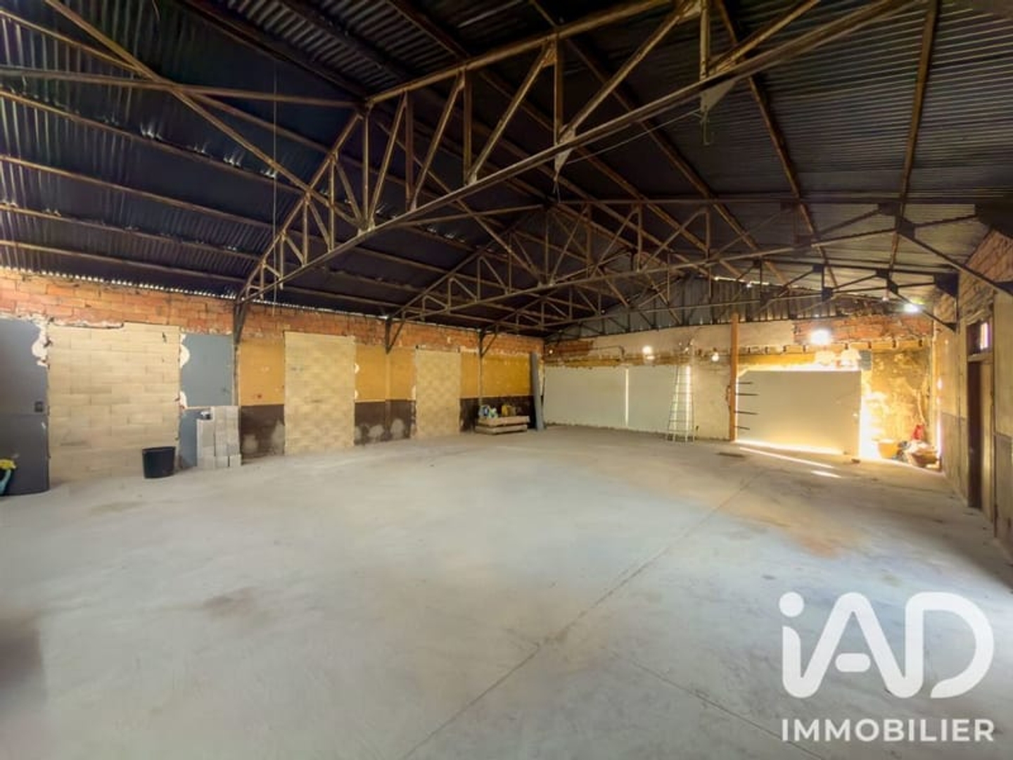Appartement à vendre - 1 pièce - 361m2 - Épernay (51200)