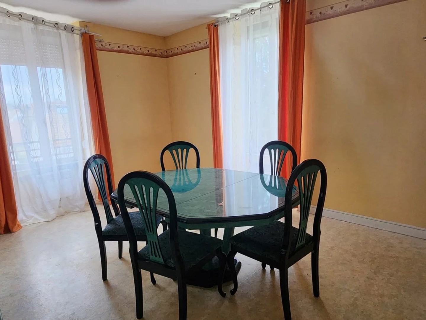 Appartement T4 en 2 T2 avec garage