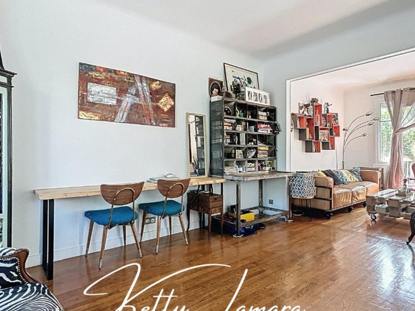 Maison familiale avec studio / RER B accessible à pied