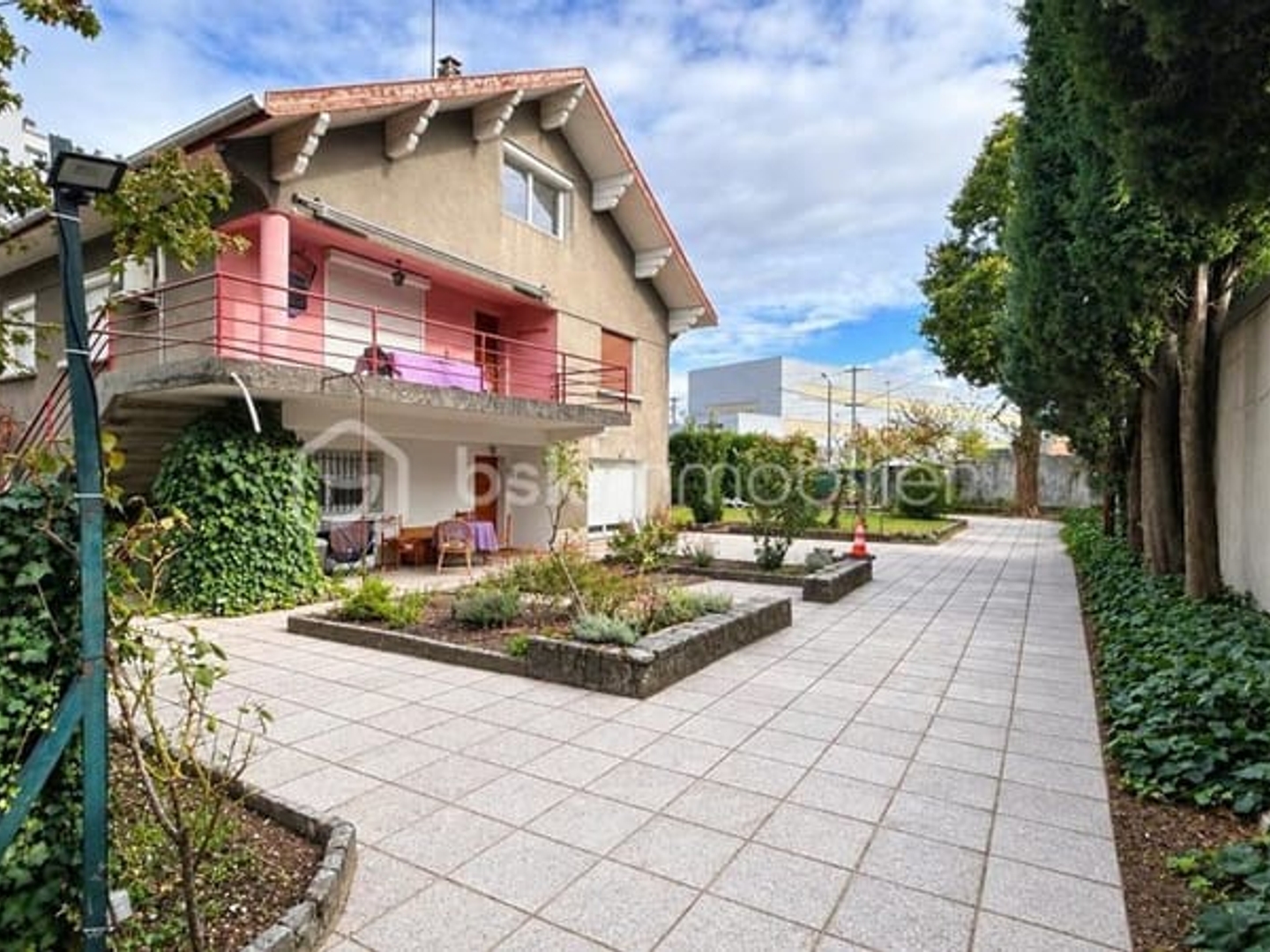 Grenoble  Grande maison de caractère 220 m² sur magnifique terrain de 734 m²