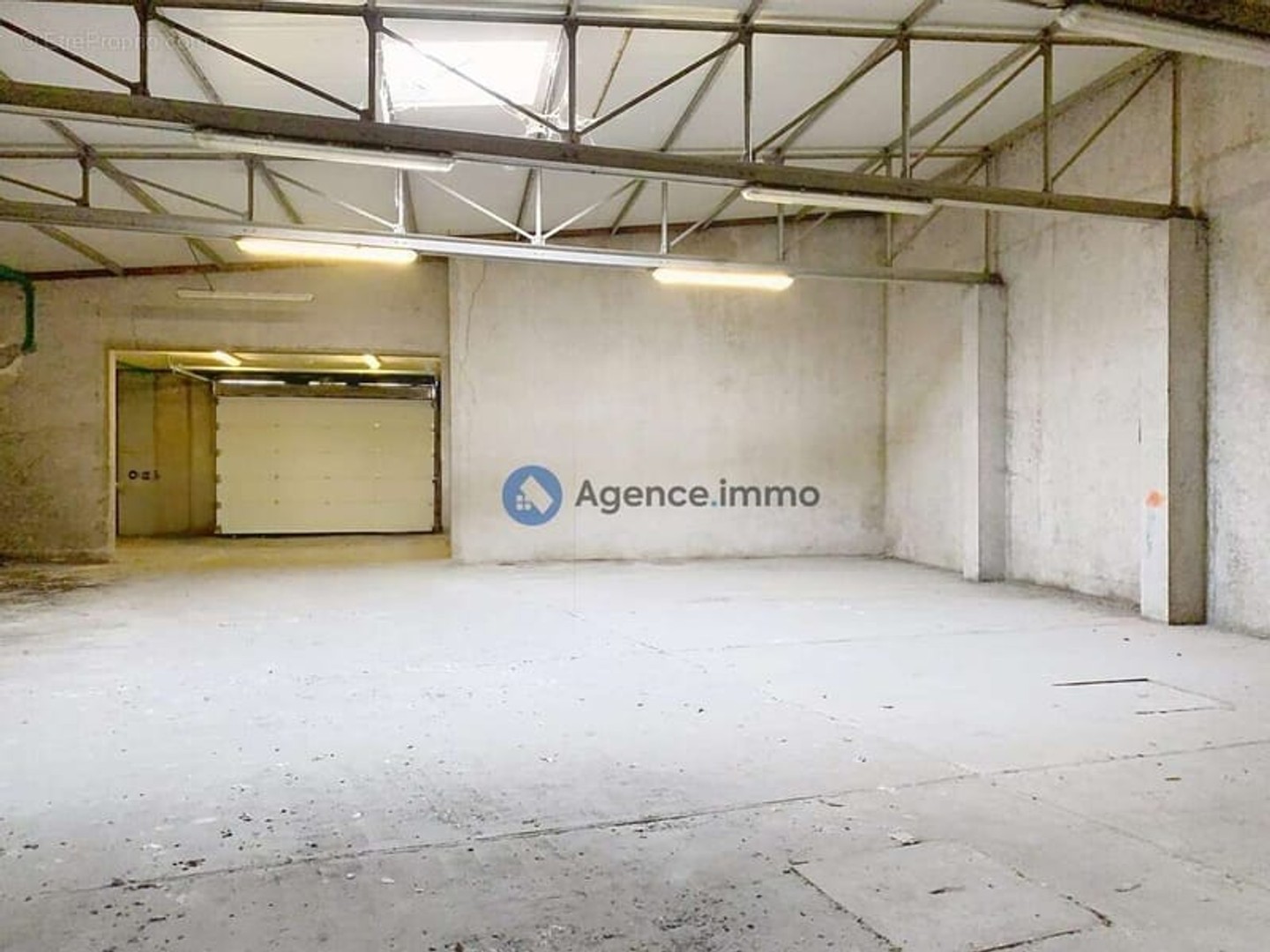 Appartement à vendre - 542m2 - Château-La-Vallière (37330)