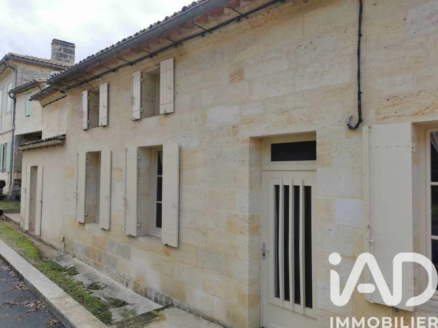 Maison à vendre - 5 pièces - 157m2 - Les Artigues-De-L... (33570)