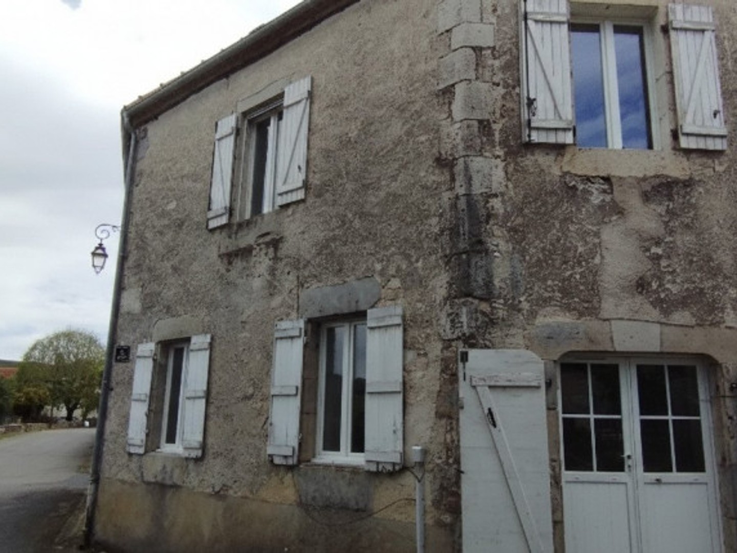 Immeuble 3 pièces 145 m²