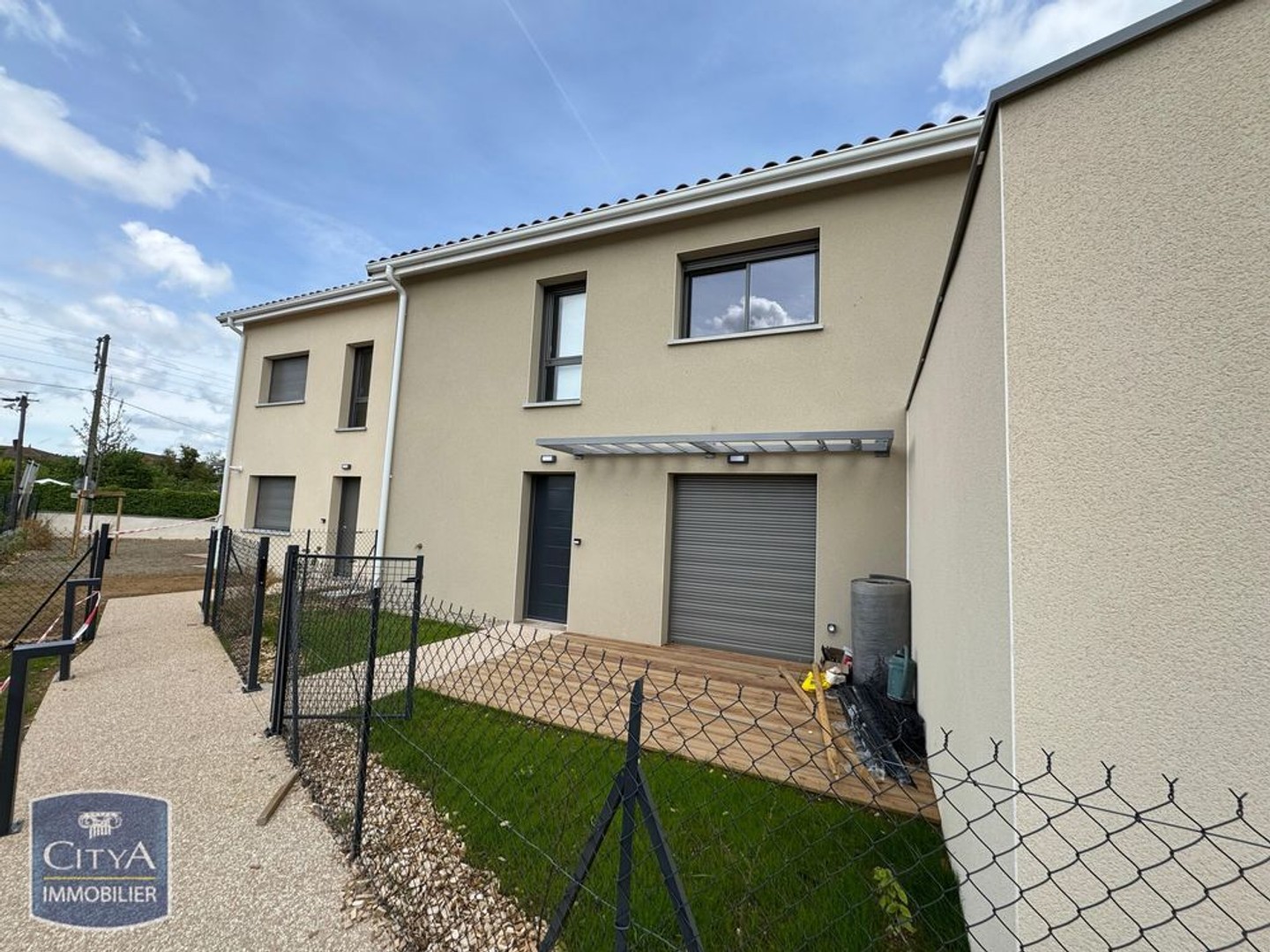 Maison à vendre - 3 pièces - 77m2 - Vaulx-En-Velin (69120)