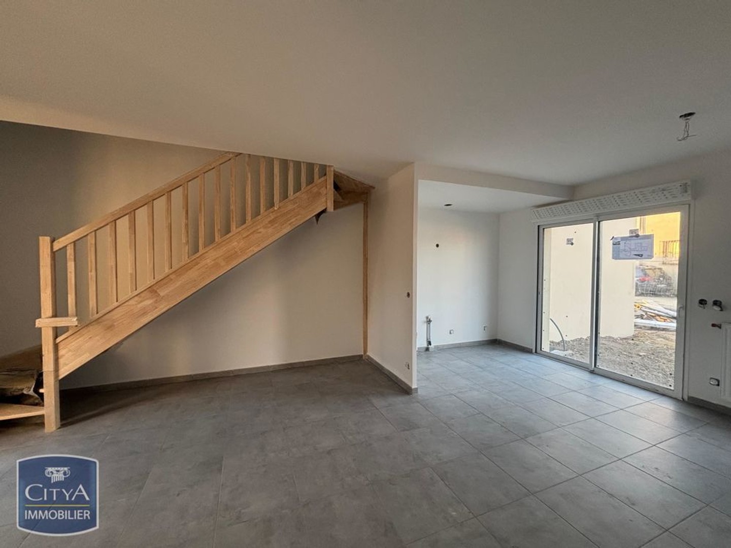 Maison à vendre - 3 pièces - 77m2 - Vaulx-En-Velin (69120)
