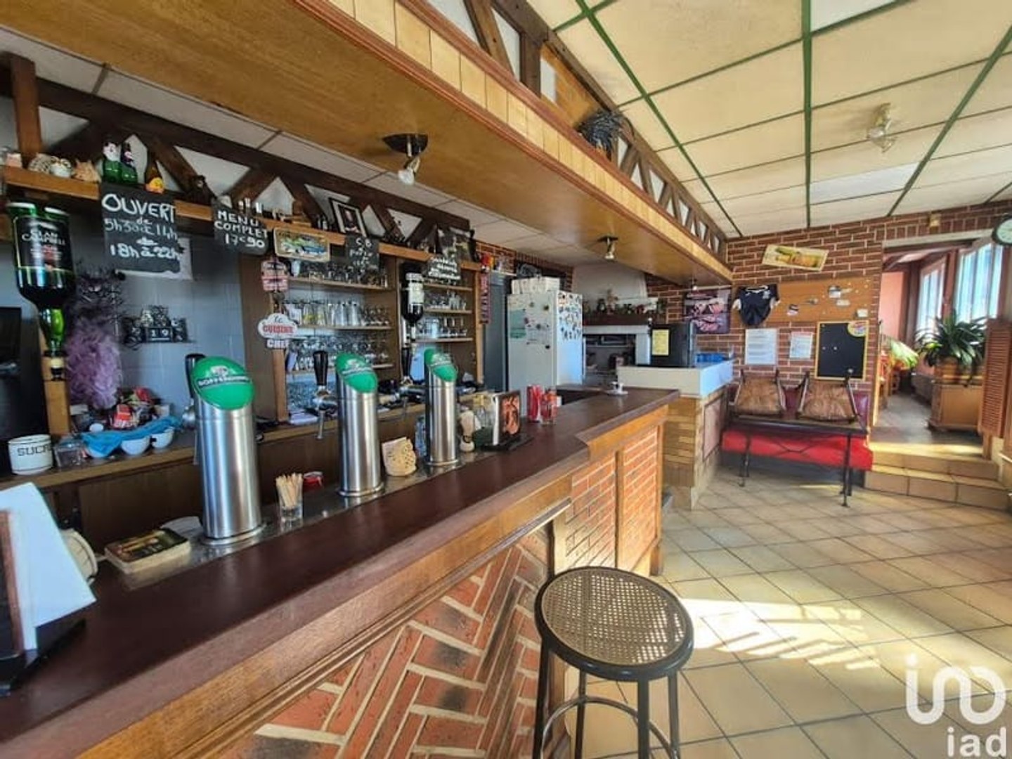 Magasin à vendre - 150m2 - Crécy-Au-Mont (02380)
