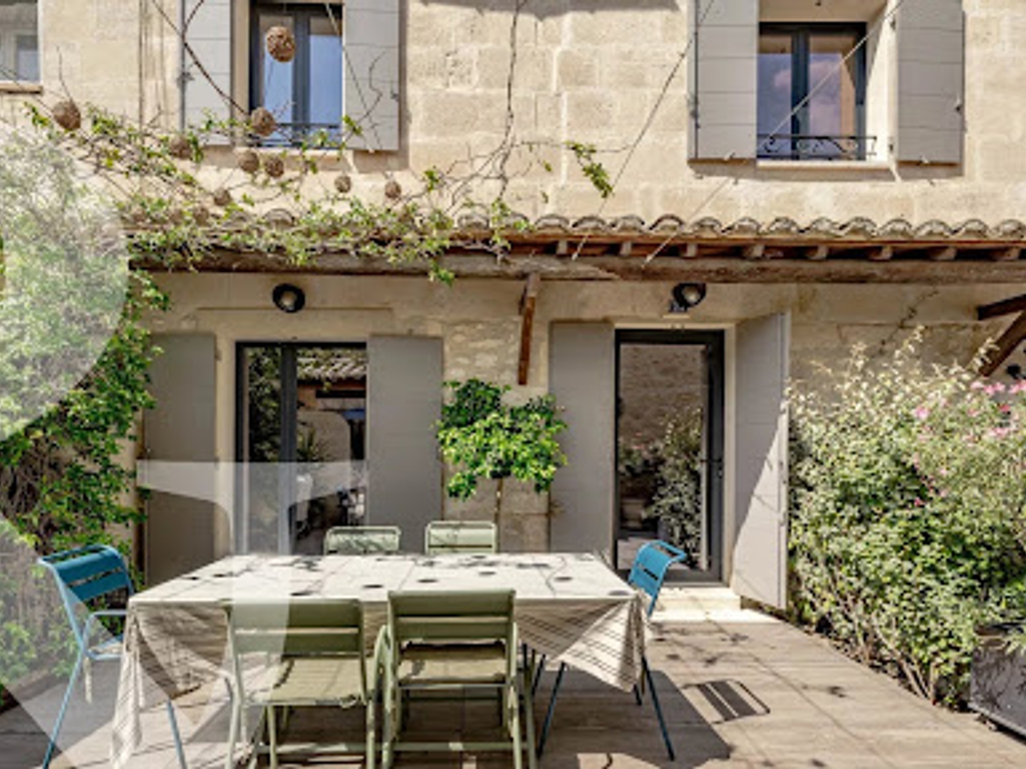 Maison à vendre - 7 pièces - 134m2 - Fontvieille (13990)