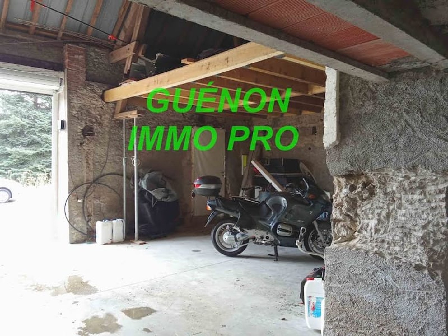 Parking/Garage/Box 74 m²