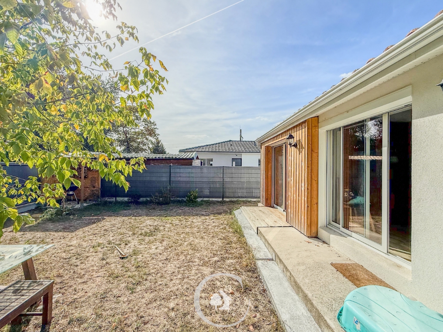 MAISON T4 - 3 CHAMBRES - DEPENDANCE - ATELIER