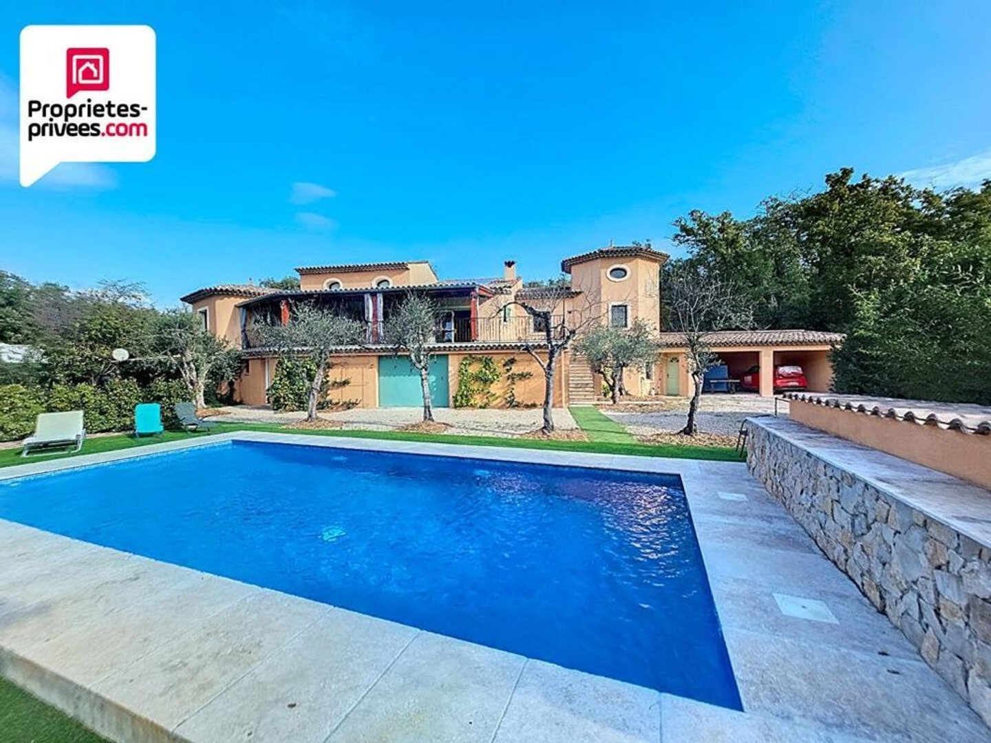 Maison à vendre - 9 pièces - 249m2 - Saint-Cézaire-Sur... (06530)