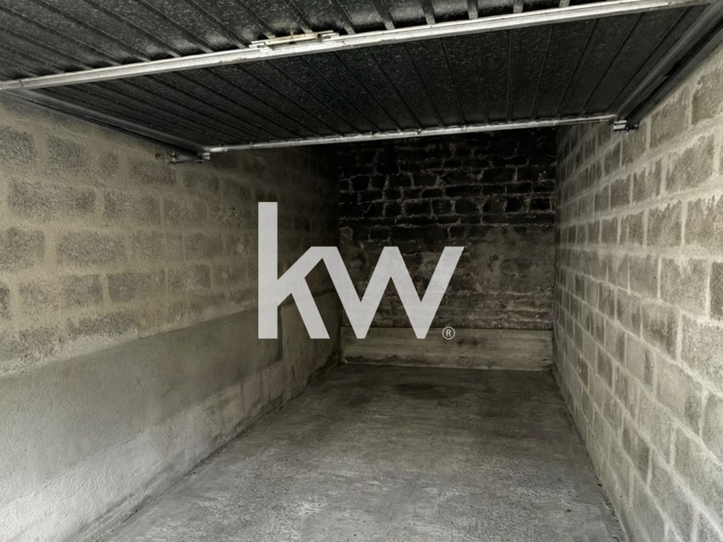 Parking / garage / box à vendre - 13m2 - Saint-Étienne (42000)
