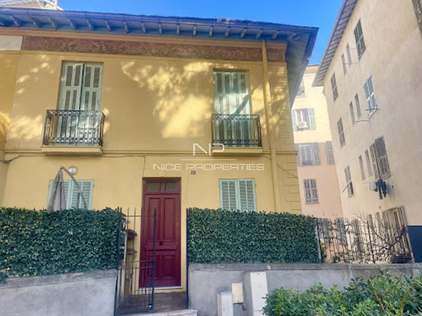 Propriété 5 pièces 140 m²