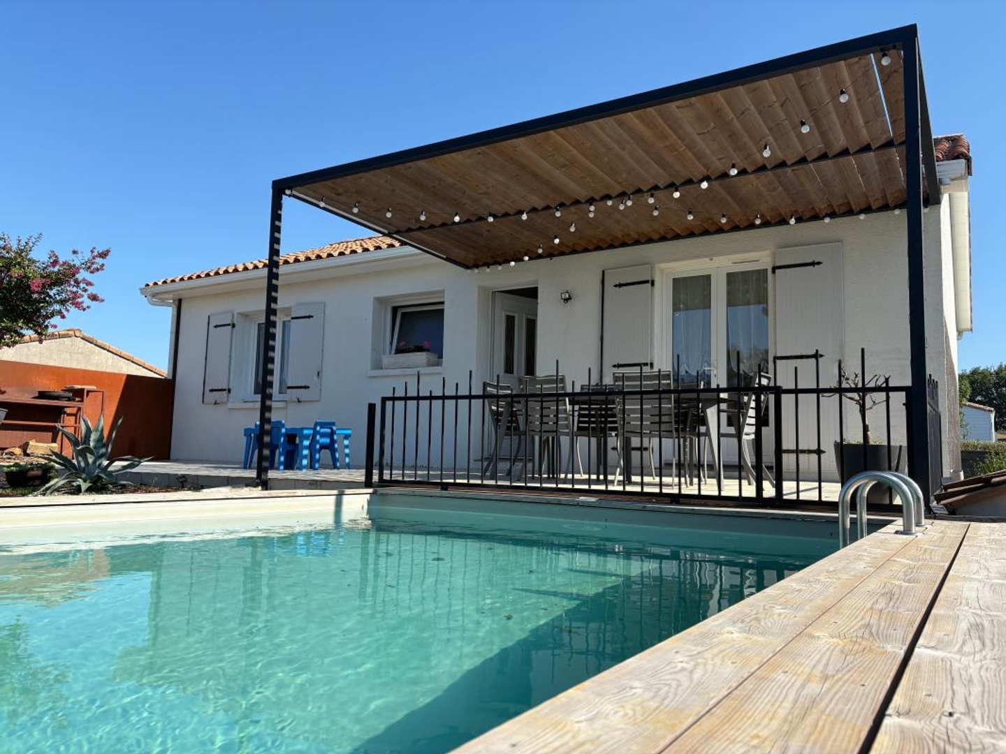 À Vendre maison proche Niort