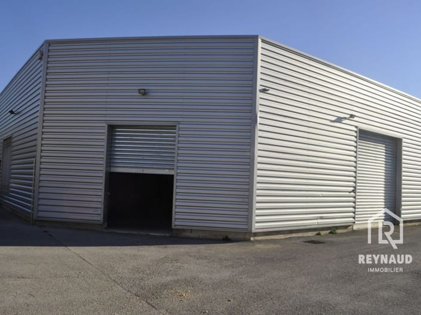 Immeuble commercial 440 m²