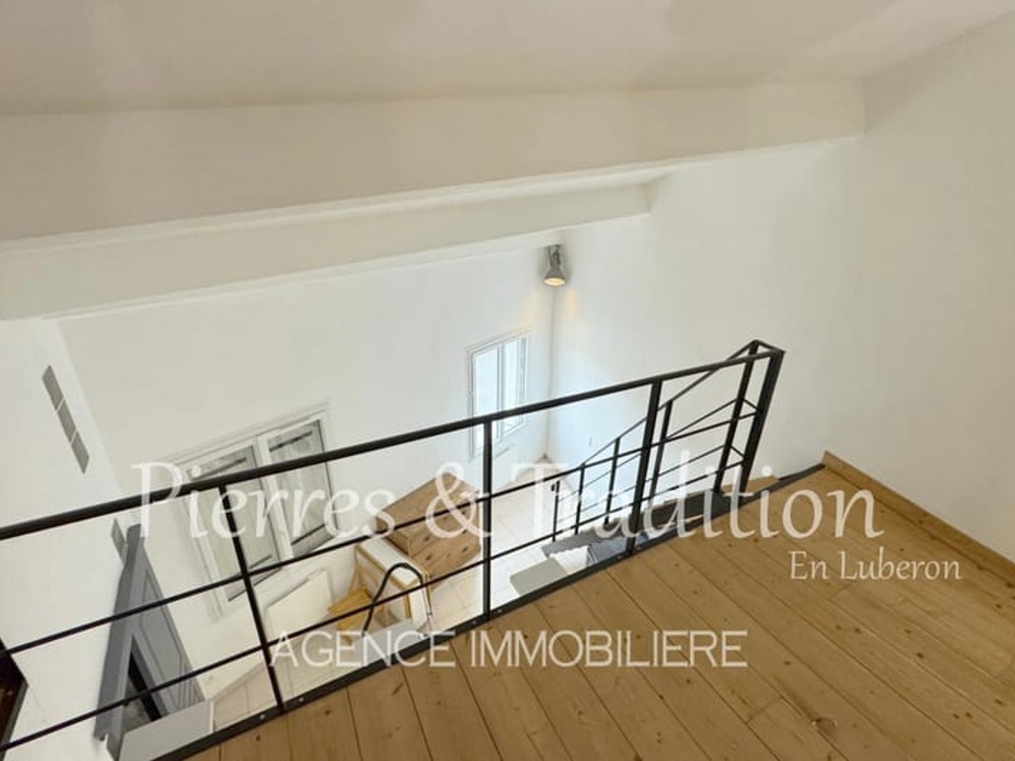 Maison à vendre - 2 pièces - 66m2 - Reillanne (04110)