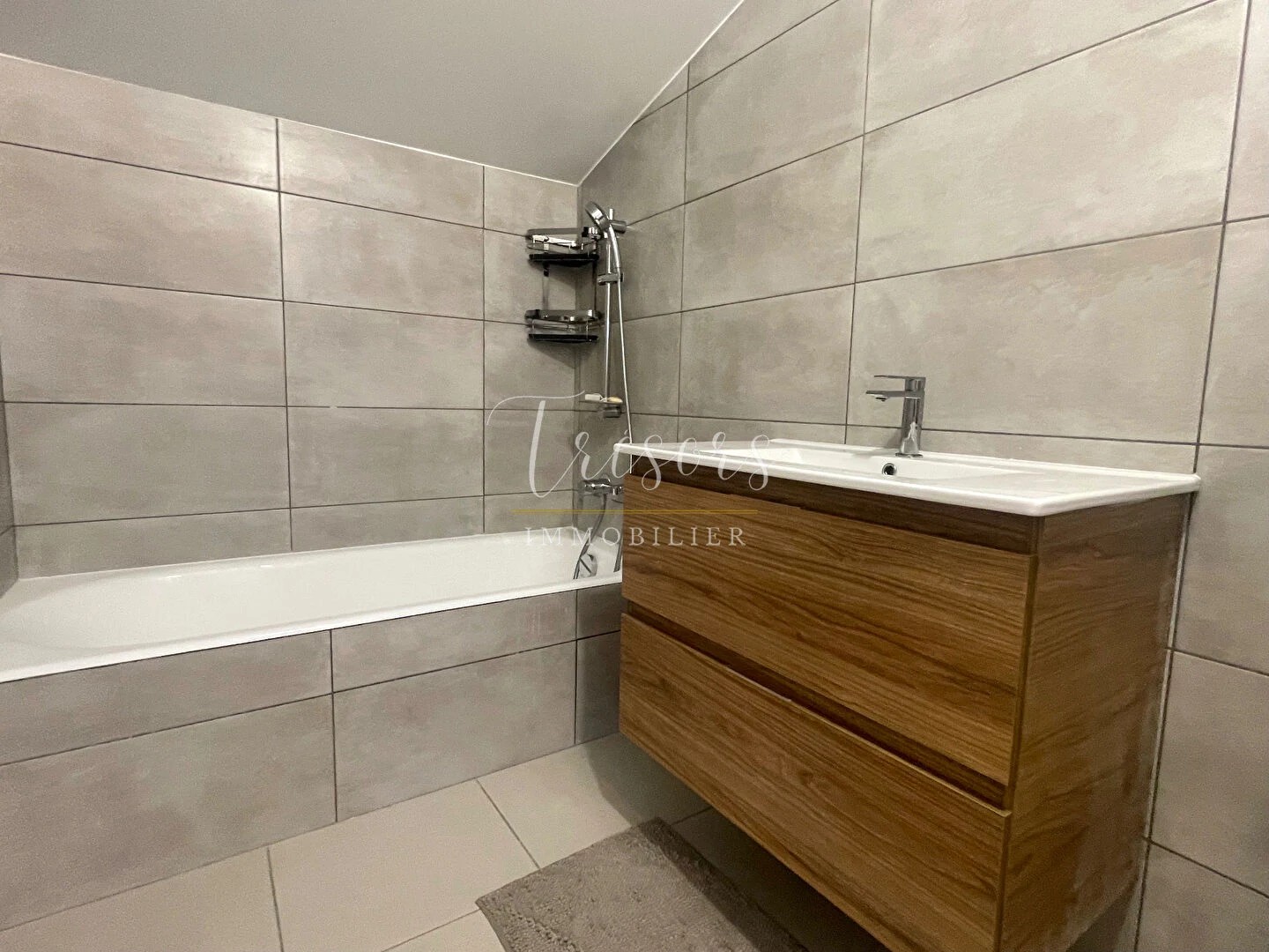 Appartement à vendre - 3 pièces - 47m2 - Poisy (74330)