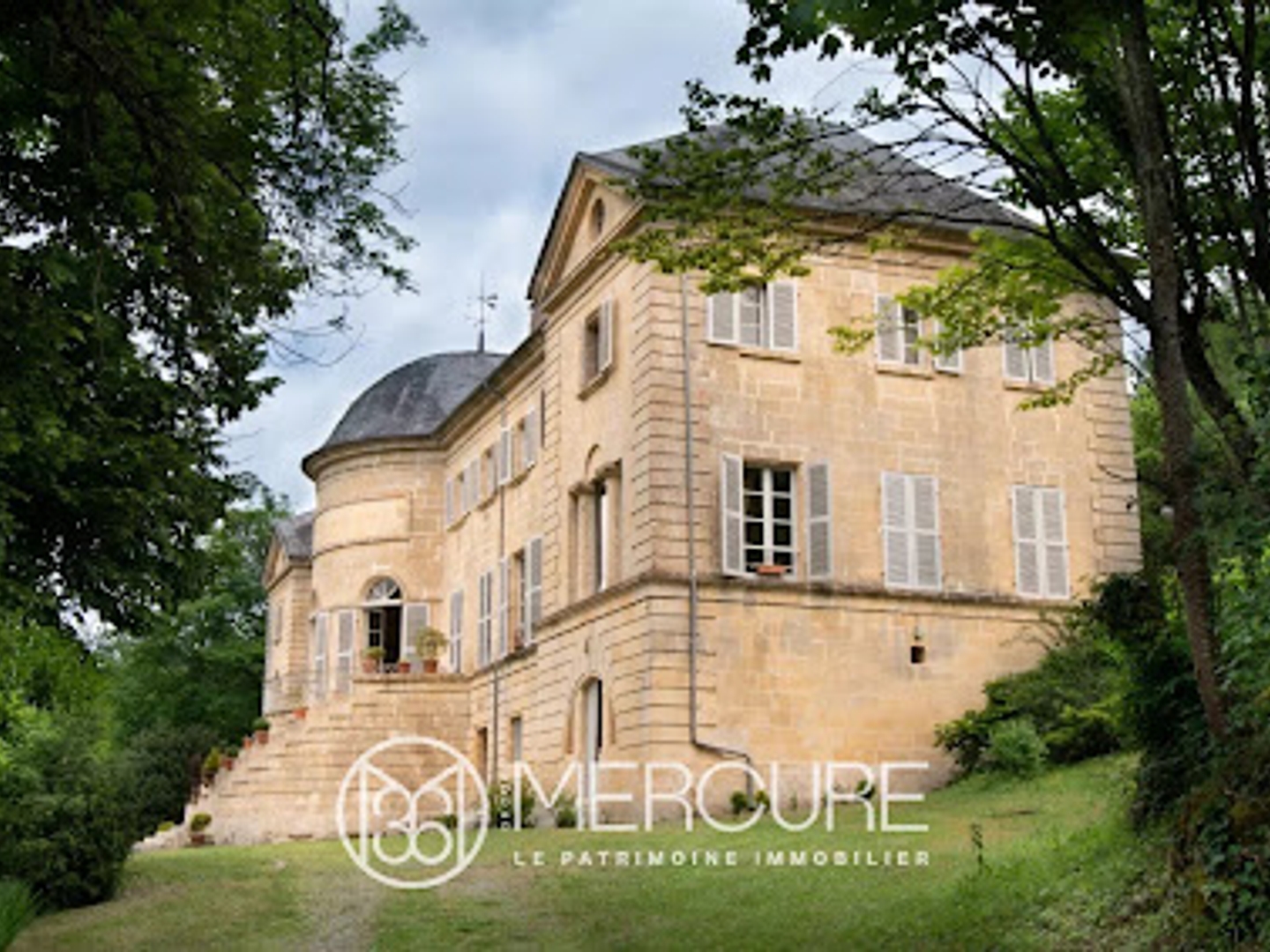 Château 20 pièces 900 m²