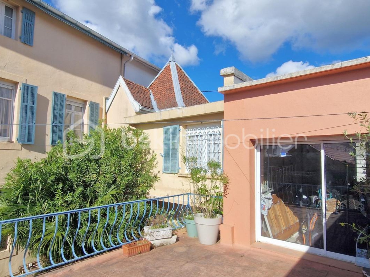 Immeuble à vendre - 10 pièces - 415m2 - Saint-Vincent-De-... (40230)