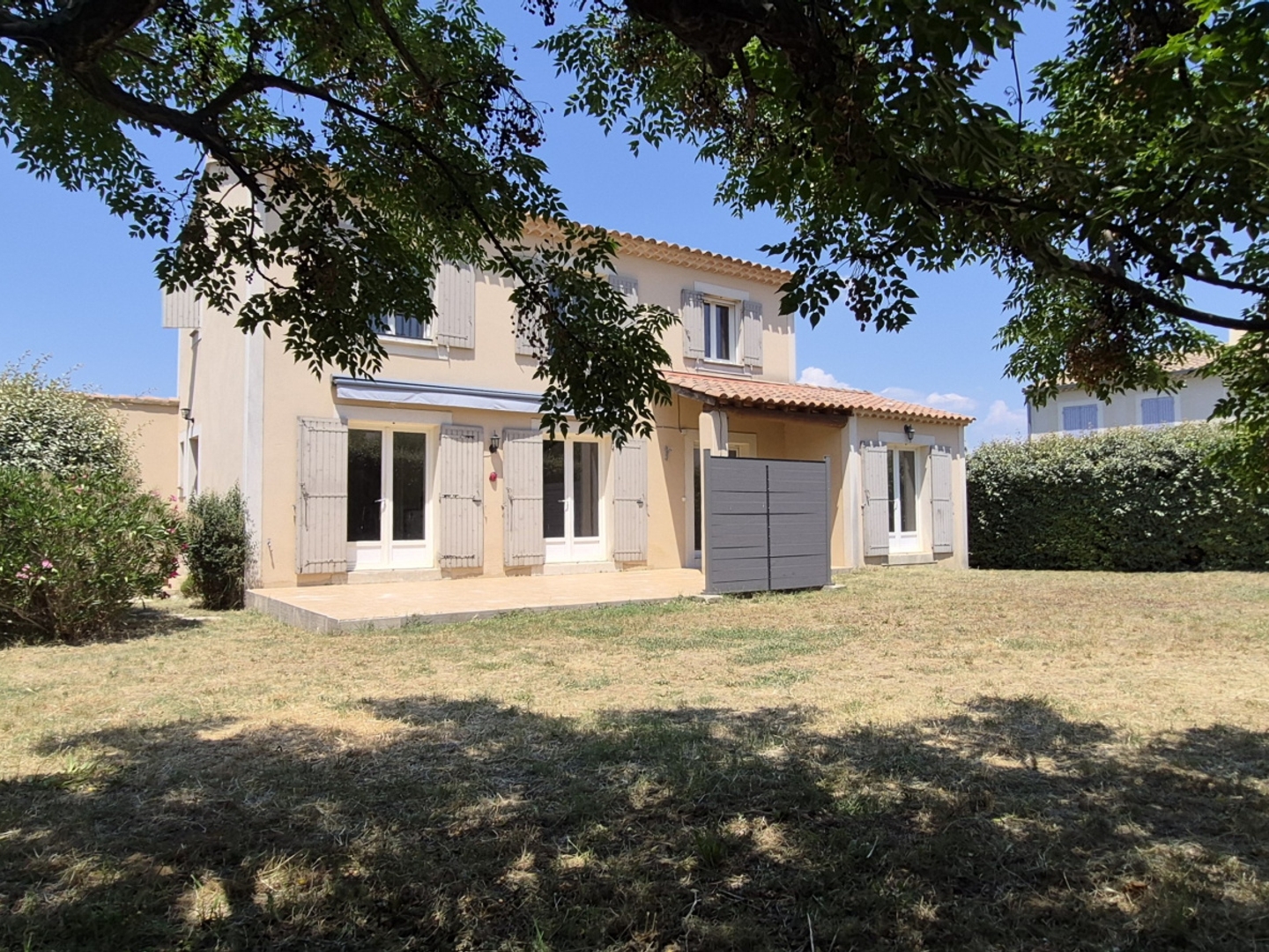 Maison à vendre - 5 pièces - 114m2 - Robion (84440)