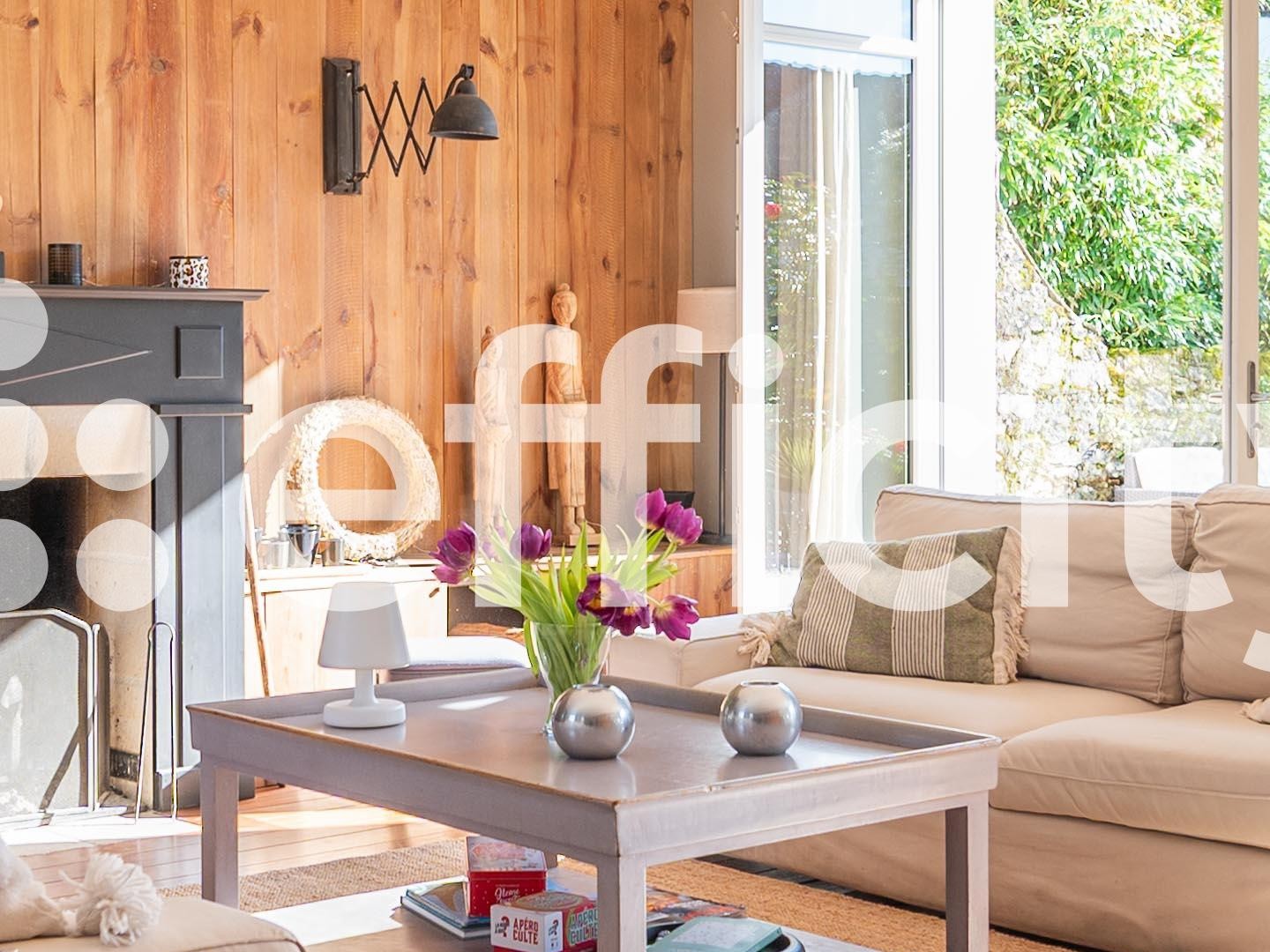 Maison 9 pièces 196 m²
