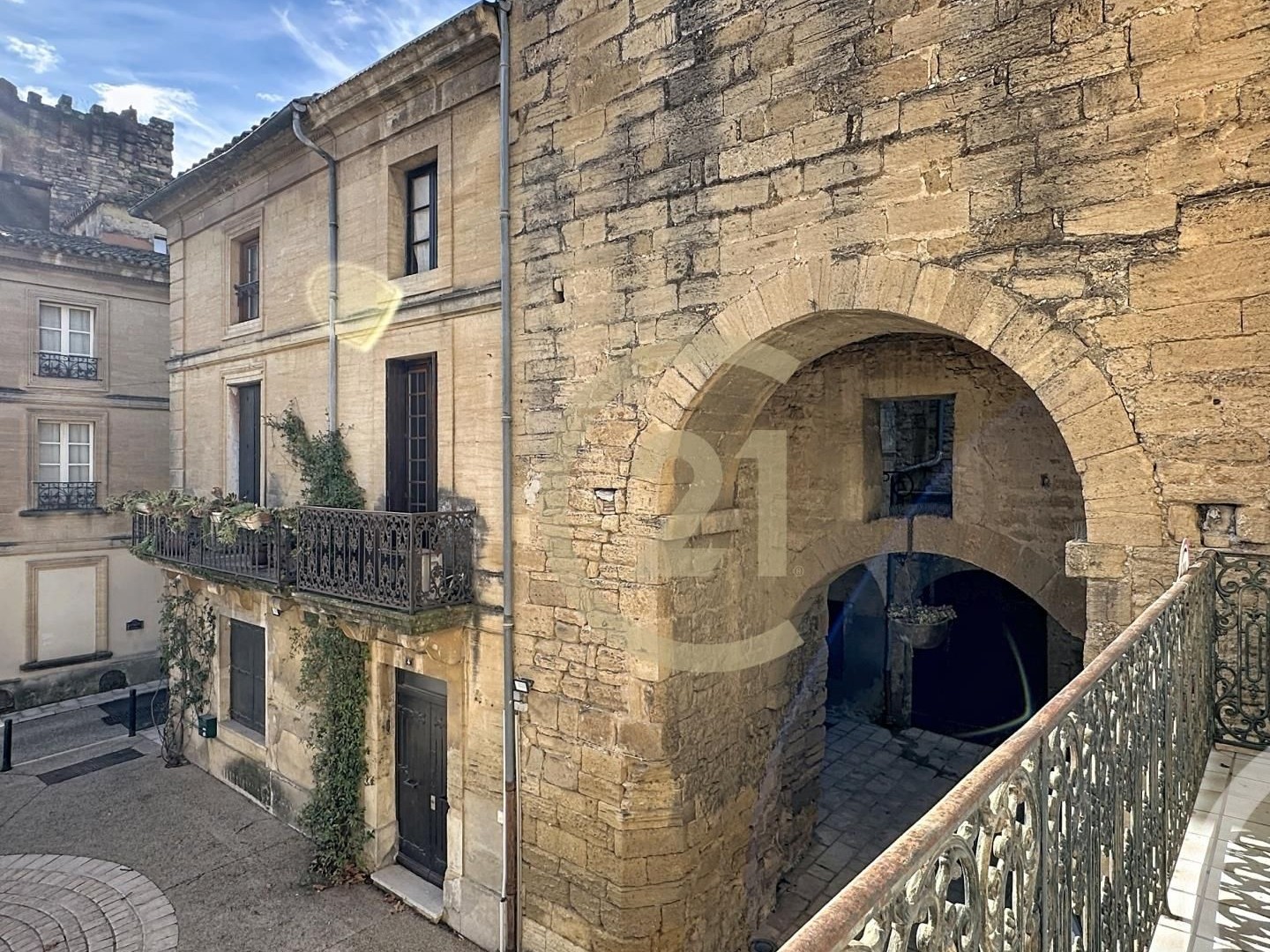 Immeuble à vendre - 167m2 - Remoulins (30210)