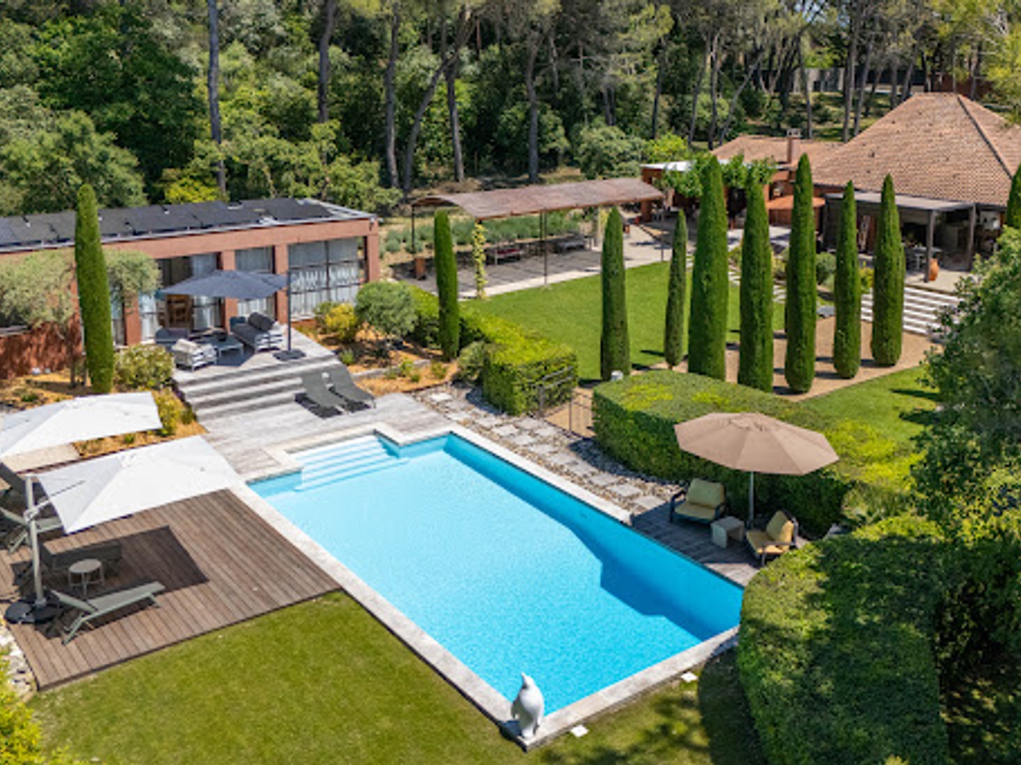Villa 8 pièces 232 m²