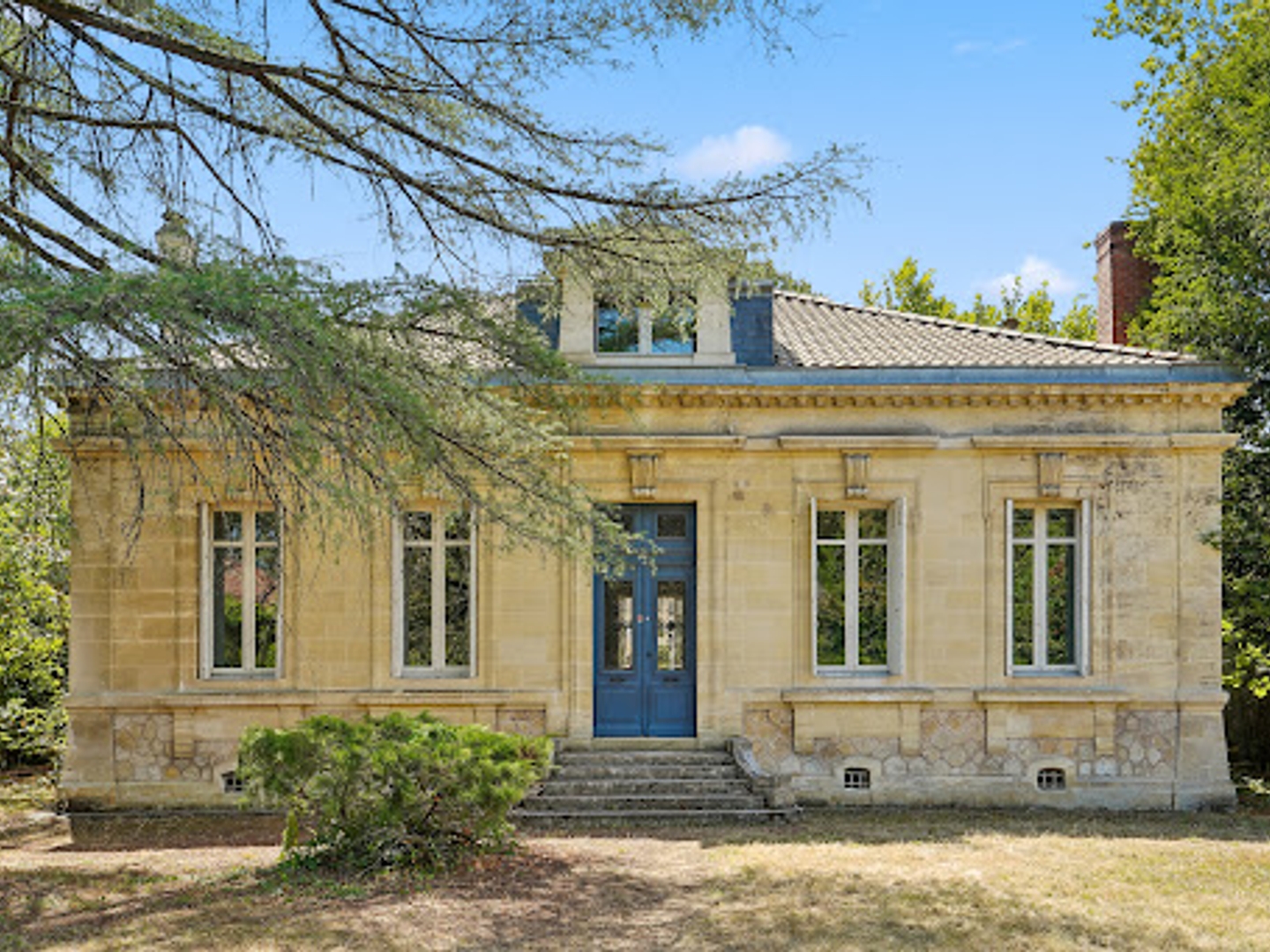 Maison 8 pièces 222 m²
