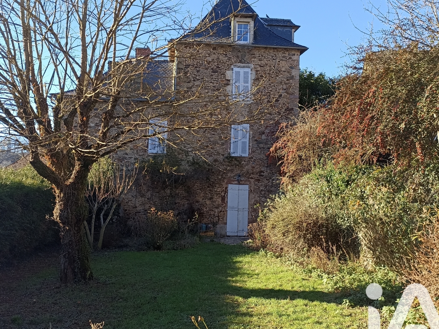 Maison 6 pièces 330 m²
