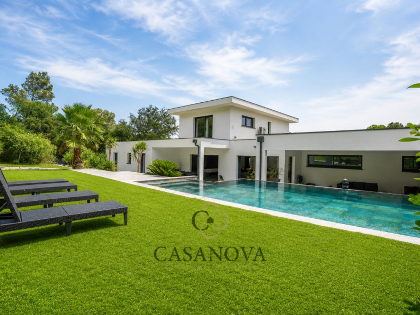 Maison 7 pièces 280 m²