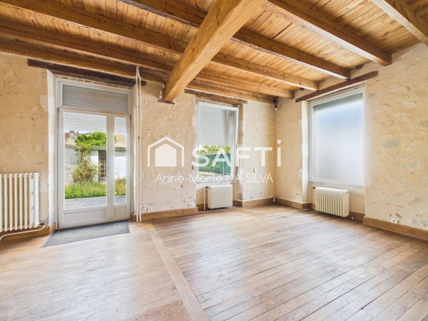 Maison à vendre - 4 pièces - 104m2 - Montmorillon (86500)