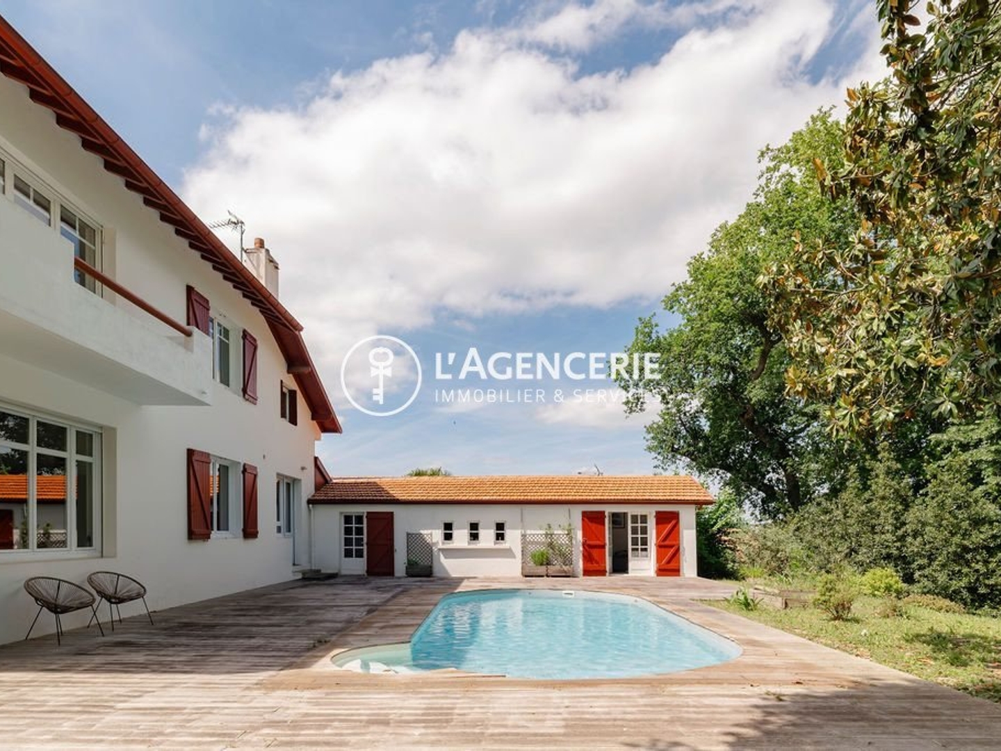 Maison à vendre - 8 pièces - 195m2 - Larressore (64480)