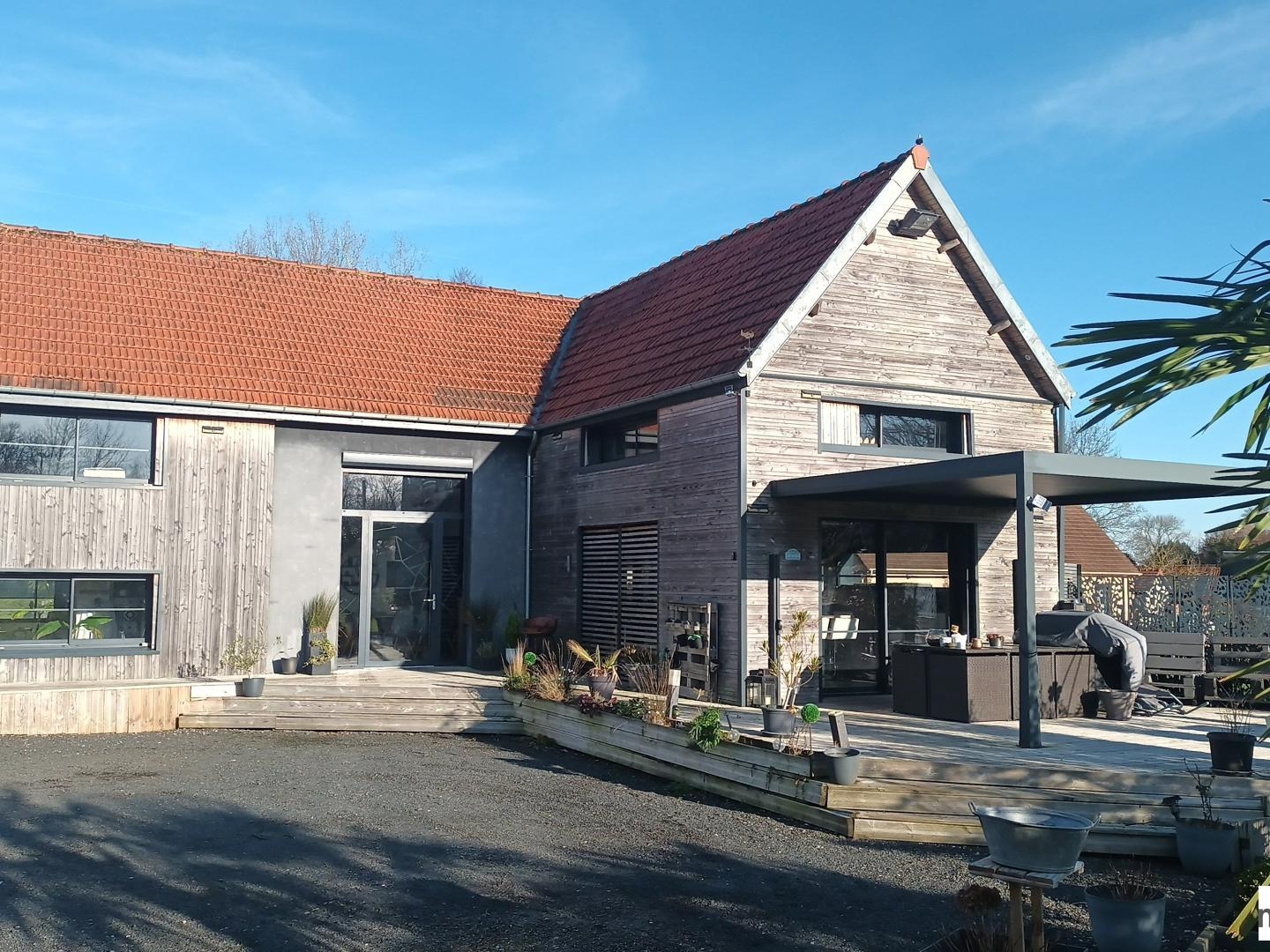 Doudelainville : Loft 145m², 2 Chb, 1840m²