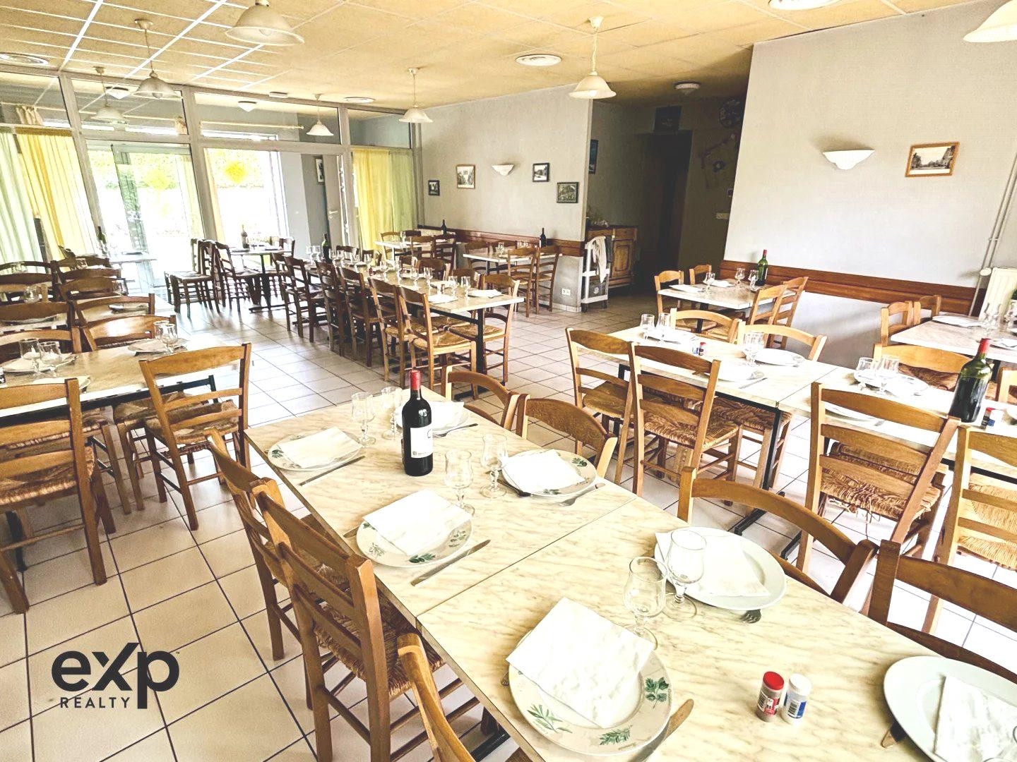 Magasin à vendre - Carelles (53120)