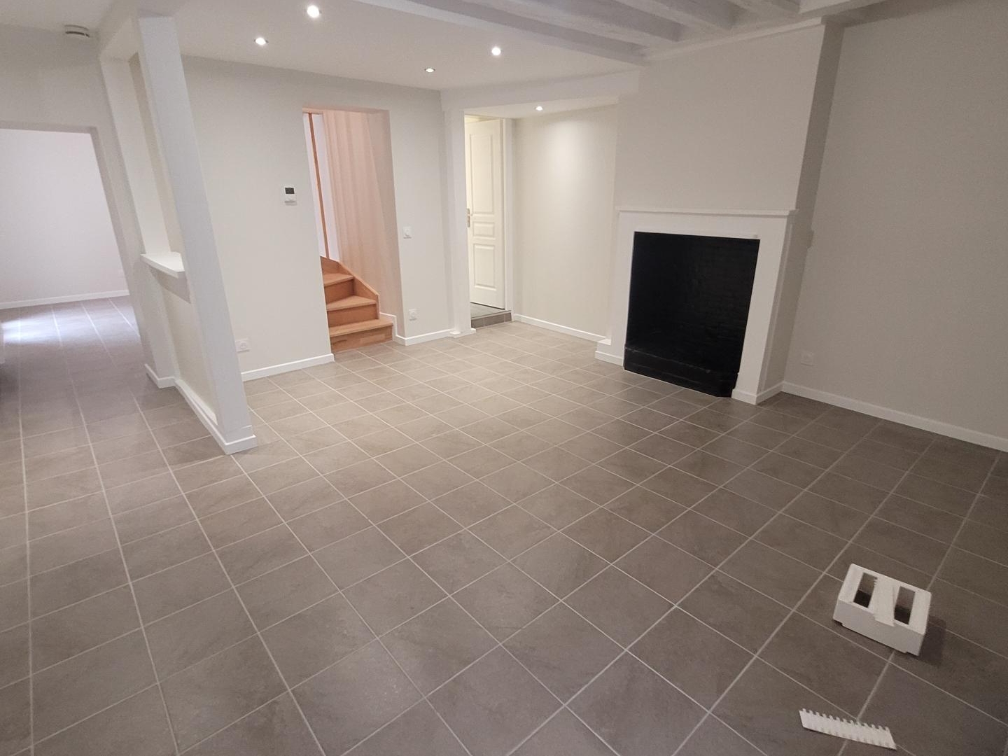 Maison de ville de 90 m2 avec 3 chambres entièrement rénovée