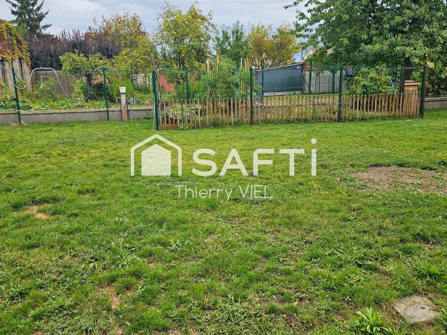 GAGNY - TERRAIN 404 M2 AVEC PERMIS
