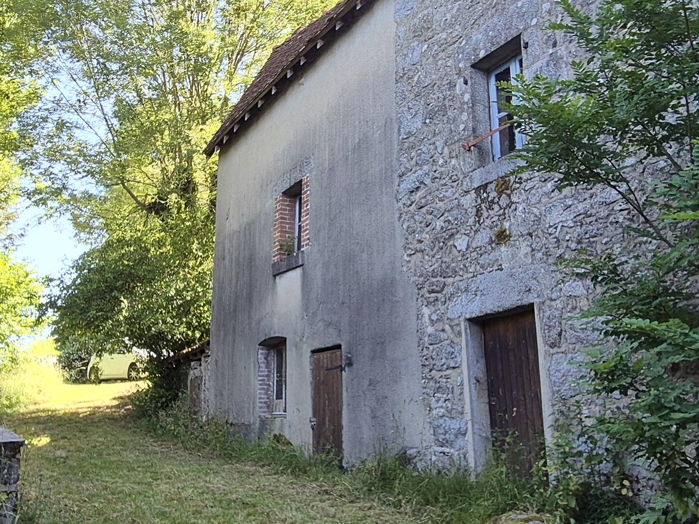 Maison à vendre - 3 pièces - 83m2 - Sous-Parsat (23150)