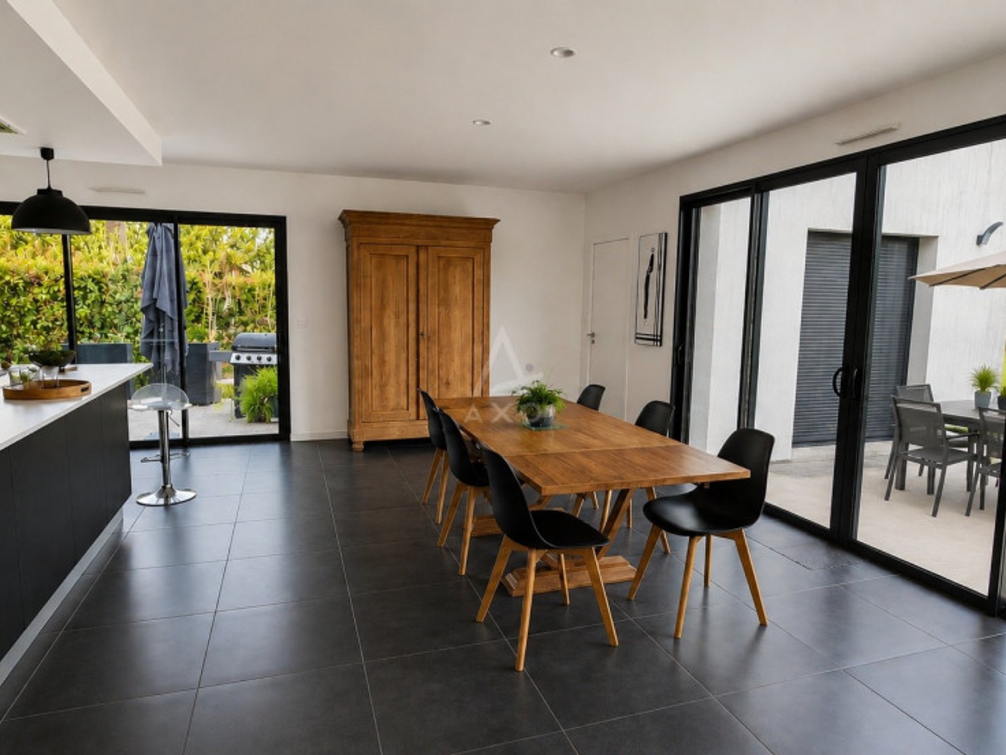 Maison 10 pièces 251 m²