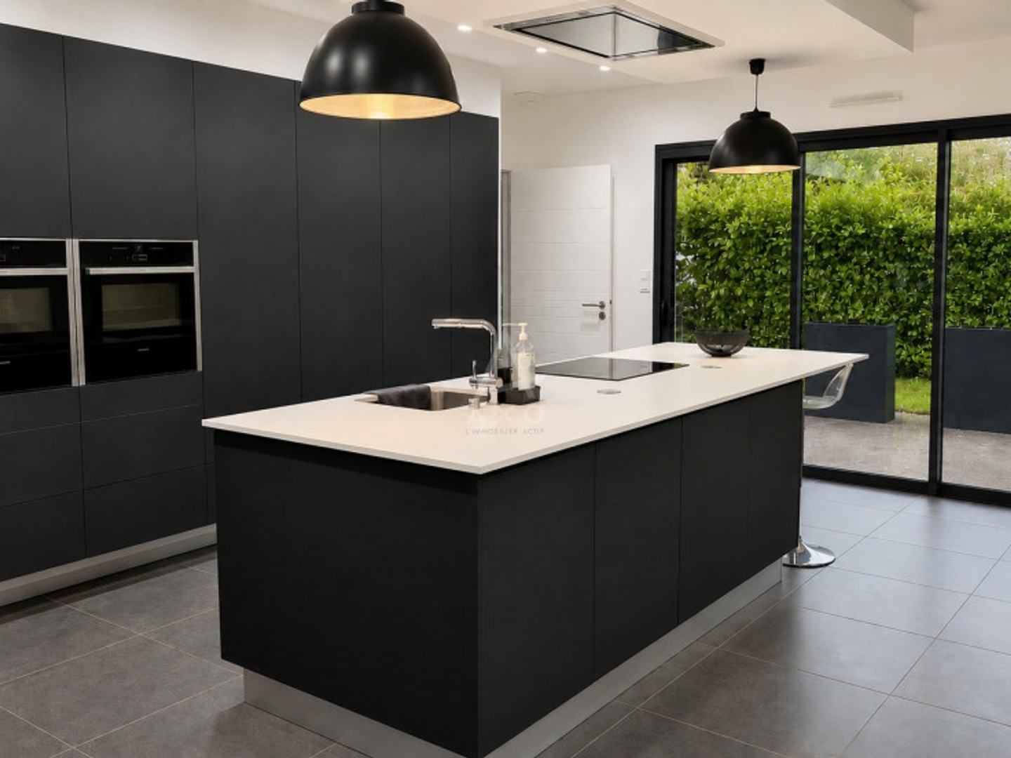 Maison à vendre - 10 pièces - 251m2 - Feneu (49460)