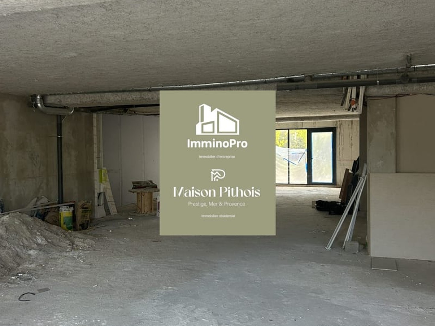 Local commercial 145 m²