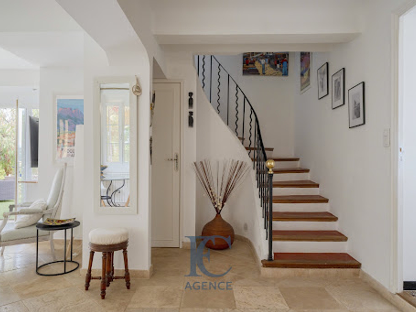 Maison à vendre - 6 pièces - 145m2 - Six-Fours-Les-Plages (83140)