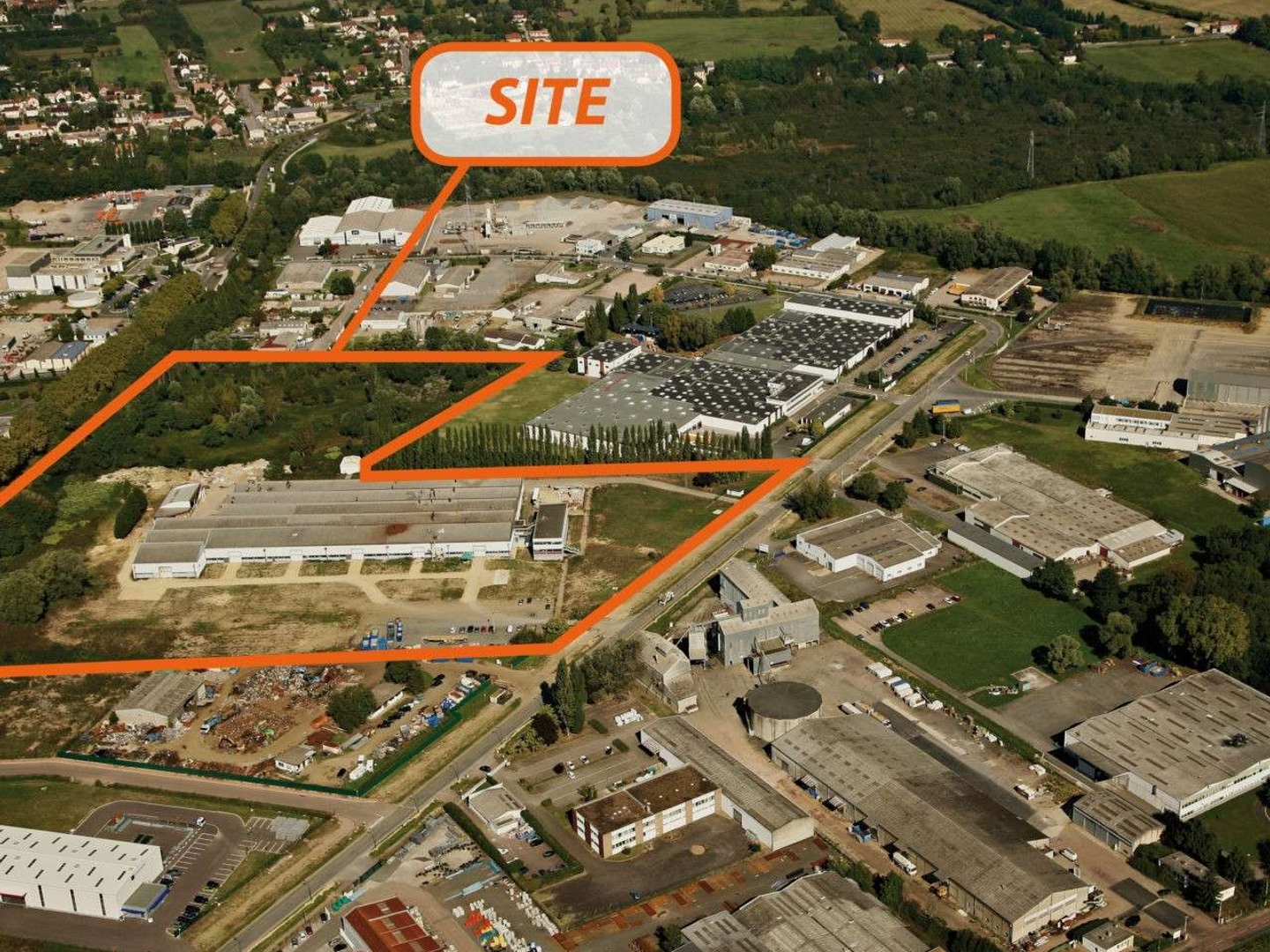 Locaux à vendre - 9300m2 - Nevers (58000)