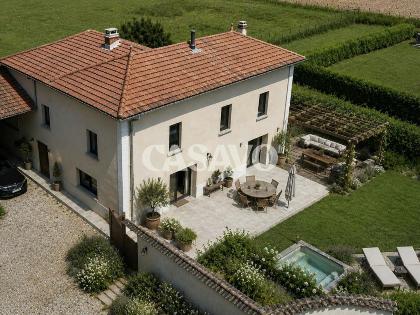 Vends corps de ferme - 220 m² - 5 pièces, 4 chambres - Eyzin-Pinet 38780