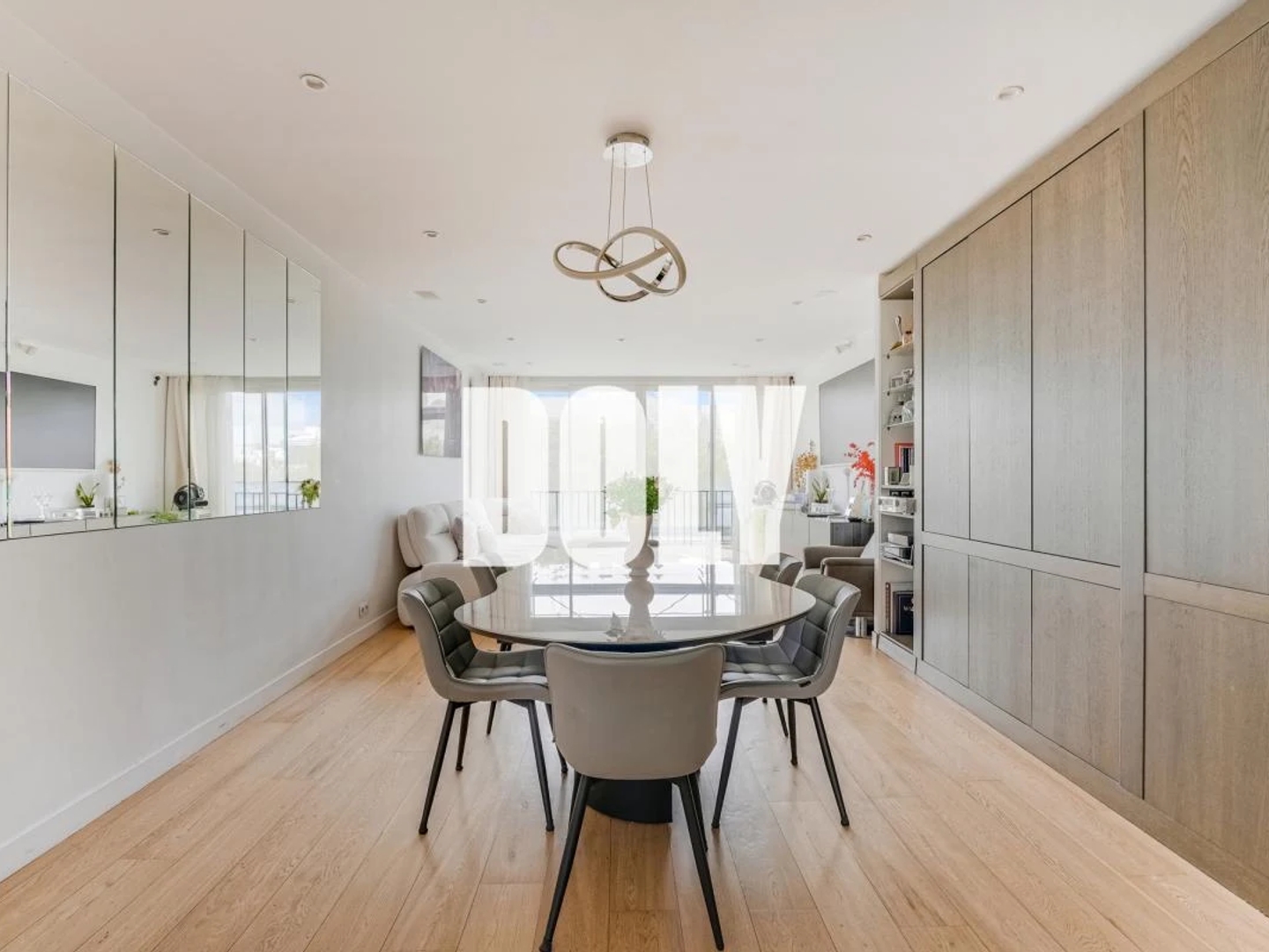 Appartement à vendre - 5 pièces - 118m2 - Neuilly-Sur-Seine (92200)