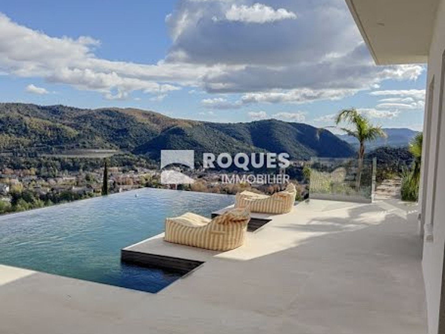 Villa 5 pièces 165 m²